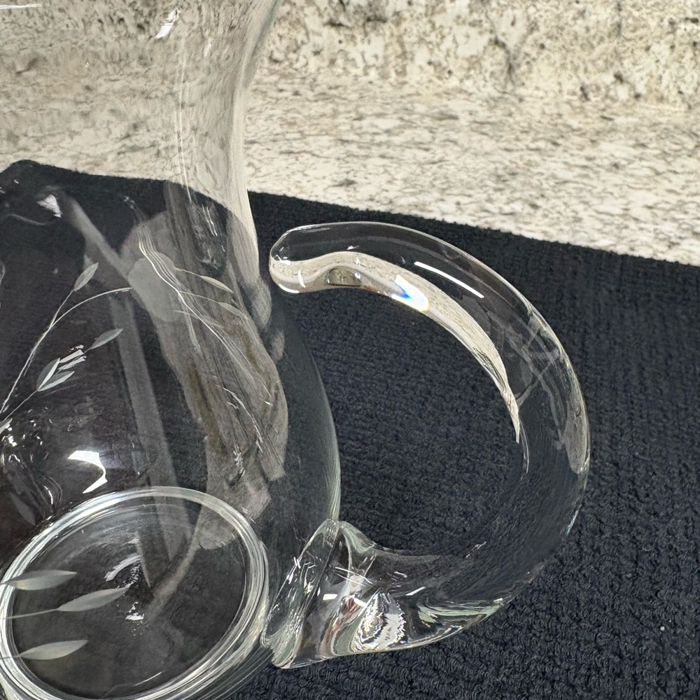 Princess House Heritage Crystal Pitcher with applied handle & ice lip - Picture 3 of 10